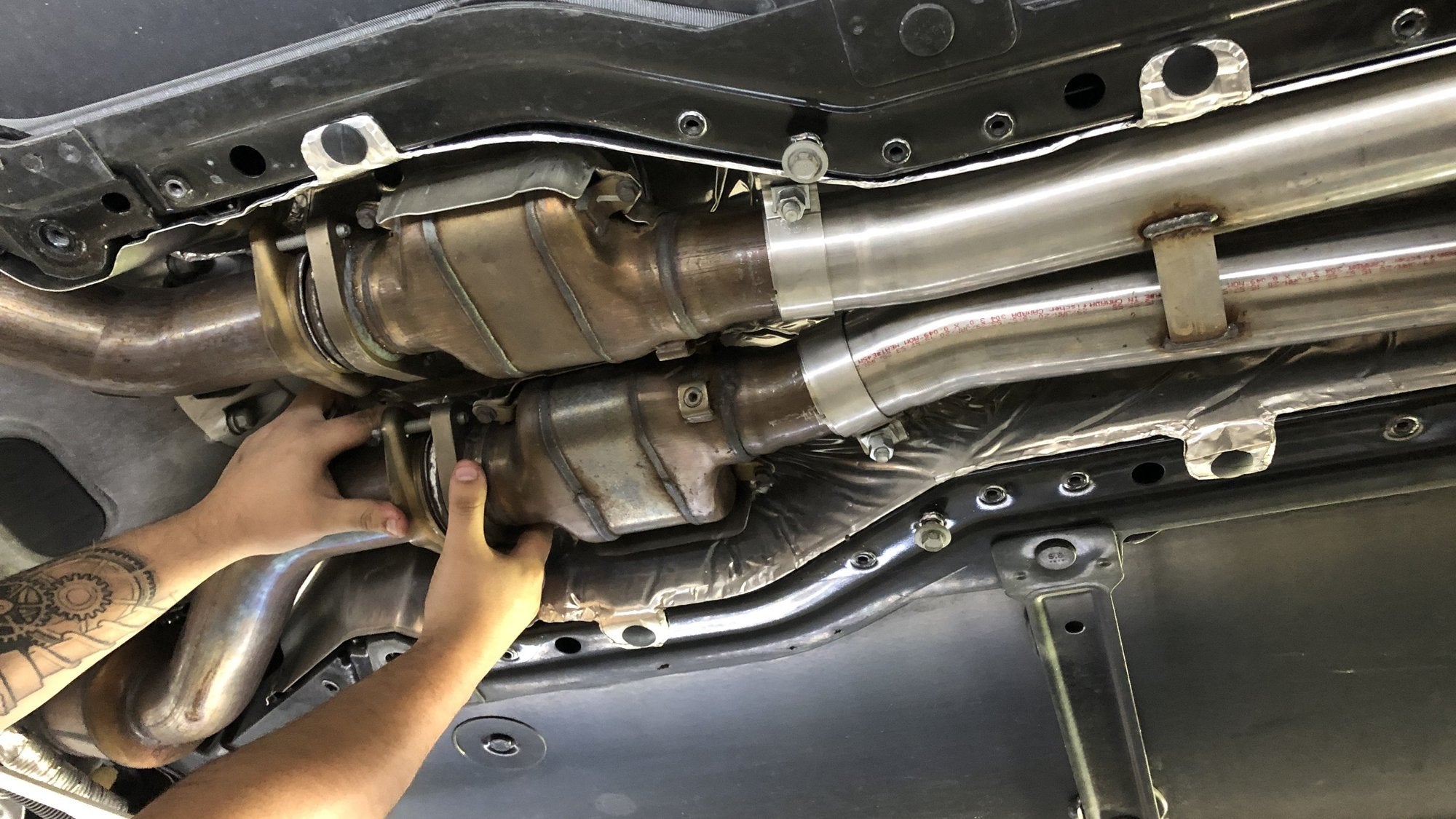 Camaro ss stock deals exhaust